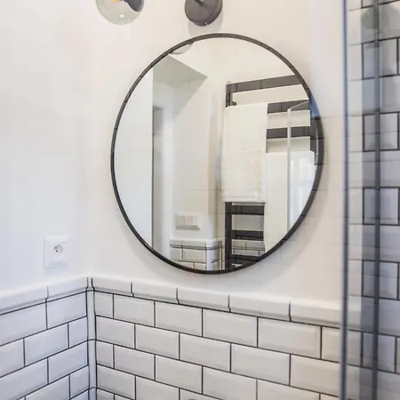 Eleven Apartment