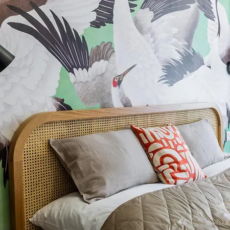 Apartment Eleven *