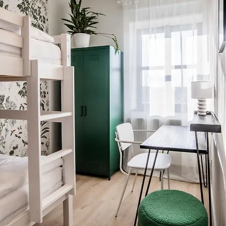 Eleven Apartment *